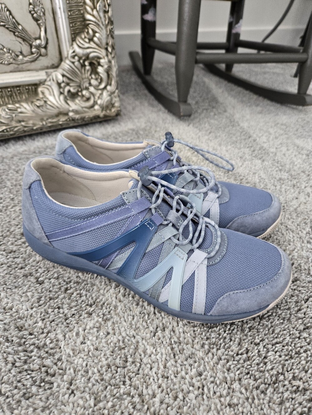 Dansko Henriette women's comfort sneakers in navy suede/blue. Size EU 40.